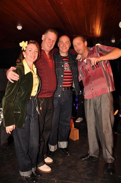 min 2011 11 19 pub 098